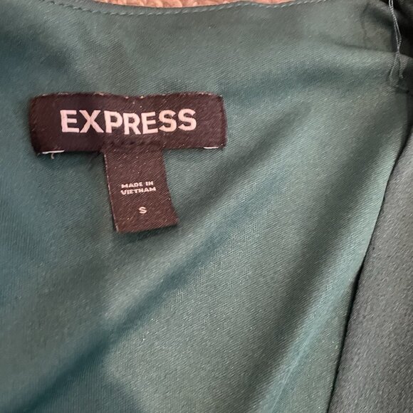 Express Dress Womens Small Emerald Green Vneck Long Sleeve Knee Holiday Casual - Picture 2 of 8
